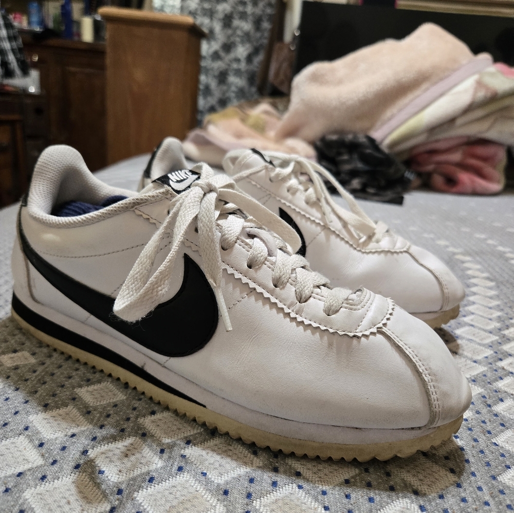 Nike White and Black Classic Sneakers Cortez Size 8